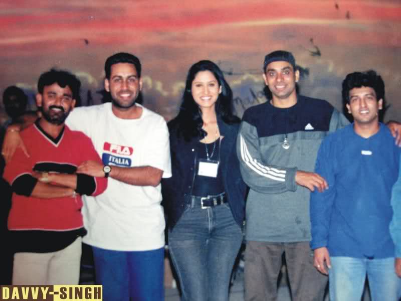 A Very Rare Pic Of 5 Mann's Together - Babbu Maan With His Family , HD Wallpaper & Backgrounds