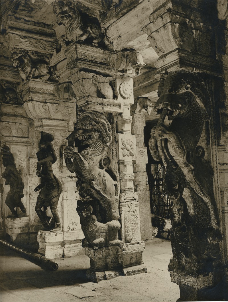 Sculptures In The Interior Around - Panja Pandavar Sculpture In Madurai Meenakshi Temple , HD Wallpaper & Backgrounds