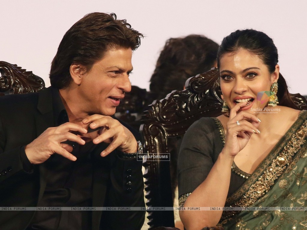 We Wonder What Srk - Shah Rukh Khan , HD Wallpaper & Backgrounds