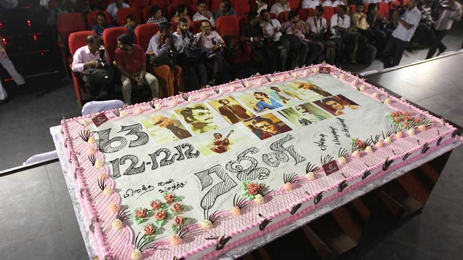 A Giant Birthday Cake For Superstar Rajinikanth- Entertainment - Rajinikanth Birthday Cake , HD Wallpaper & Backgrounds