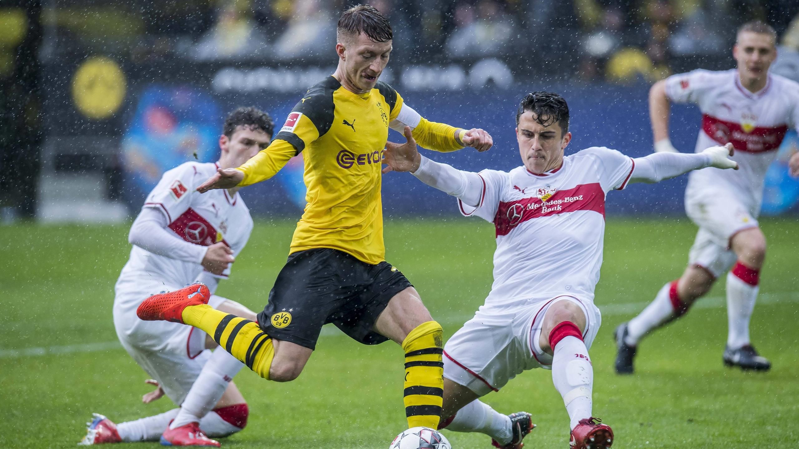 Dortmund Drop To Second Despite 3-1 Win Over Stuttgart - Kick American Football , HD Wallpaper & Backgrounds
