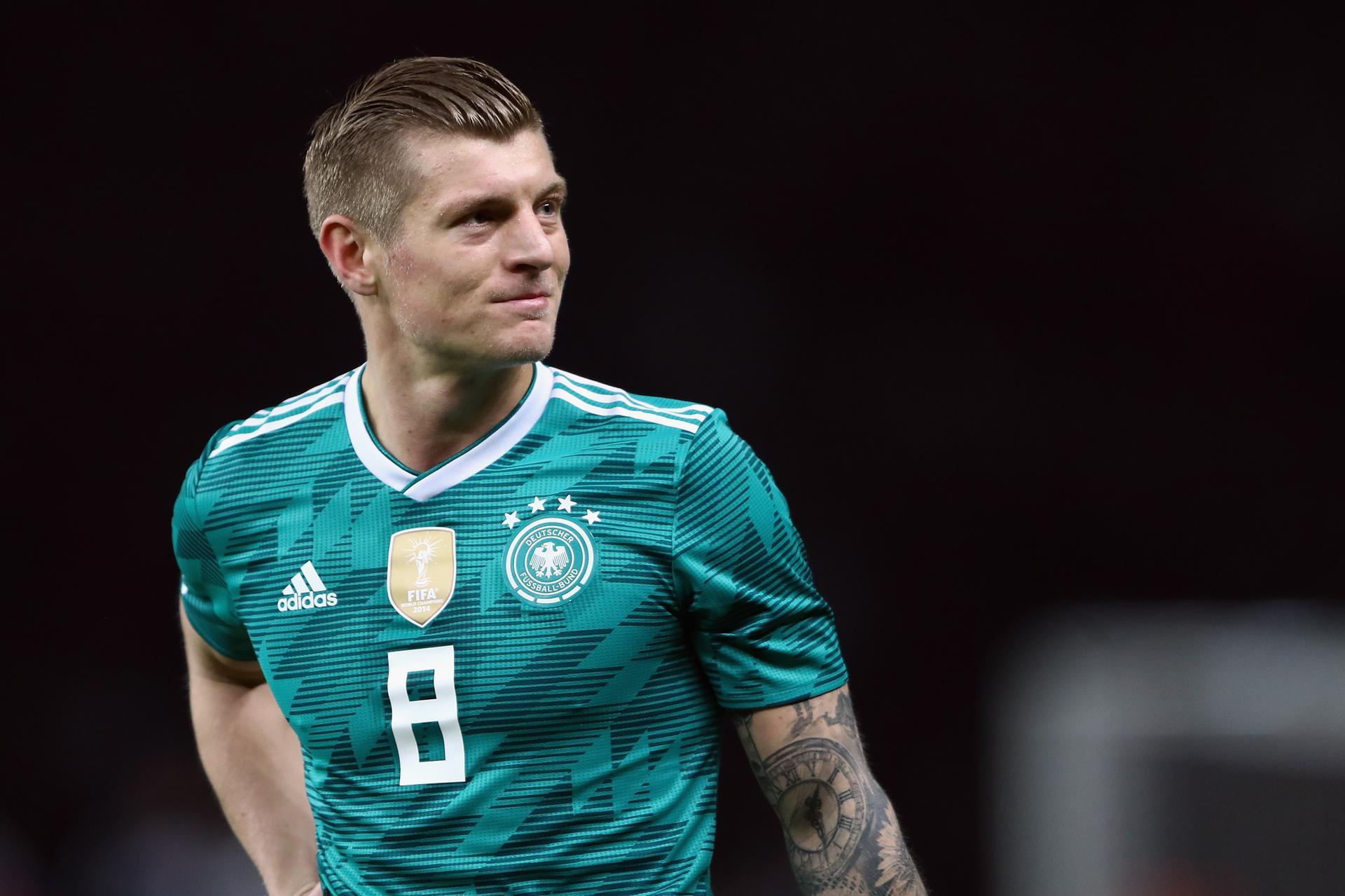 Toni Kroos' German Side Were Far From Convincing Against - Kroos Germany Jersey 2018 , HD Wallpaper & Backgrounds