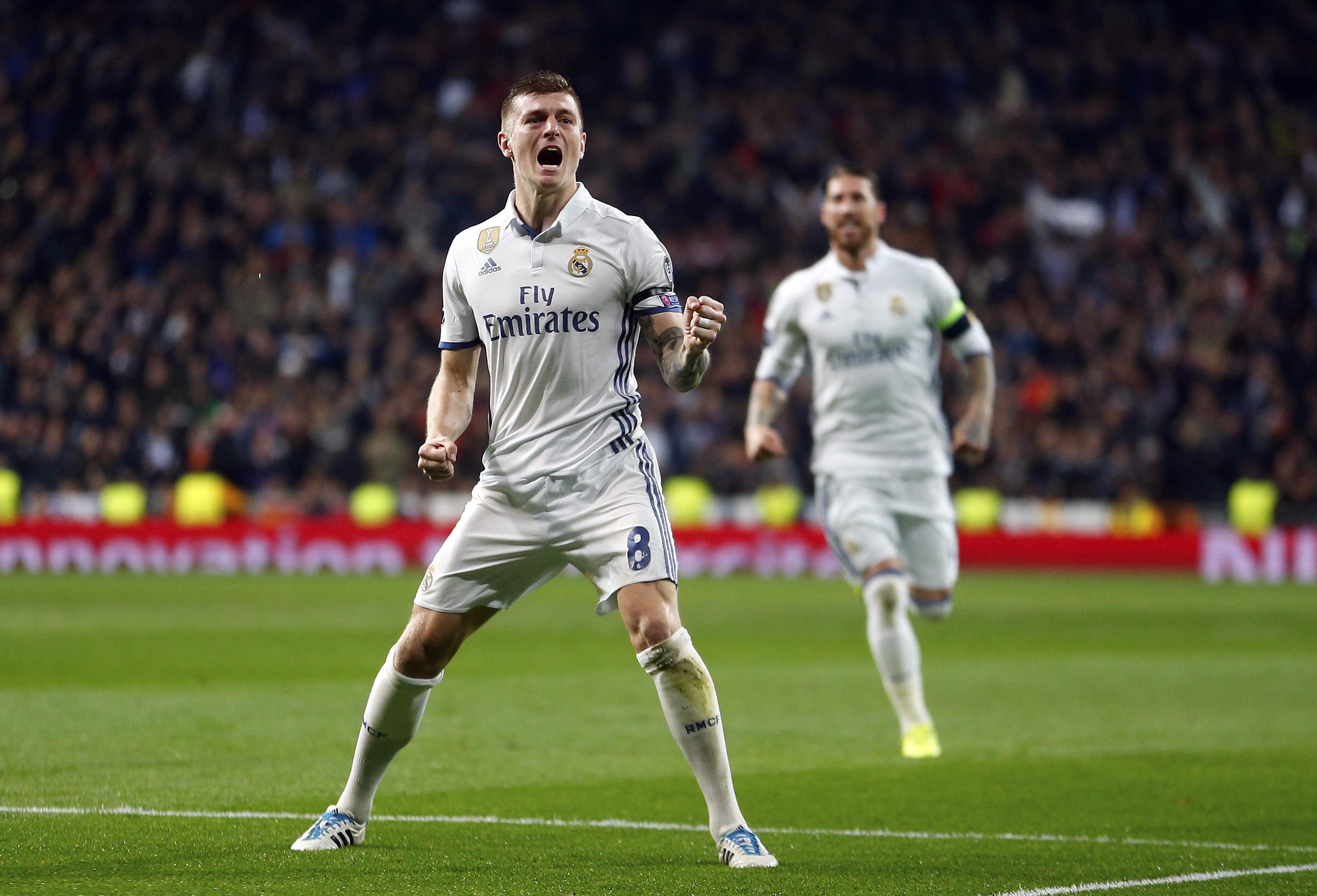 Toni Kroos Wallpapers Hd-7 - Cr7 Real Madrid Celebration , HD Wallpaper & Backgrounds