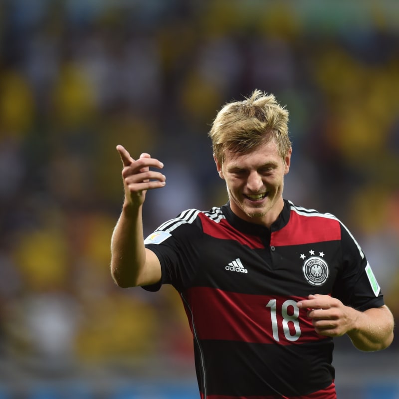 Toni Kroos At Brazil - Toni Kroos Vs Brazil 2014 , HD Wallpaper & Backgrounds