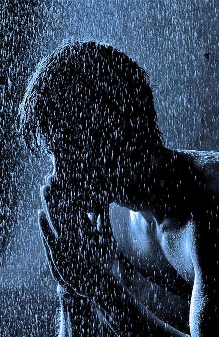 Alone Boy Standing In Rain Pic, - Man Crying In The Rain , HD Wallpaper & Backgrounds