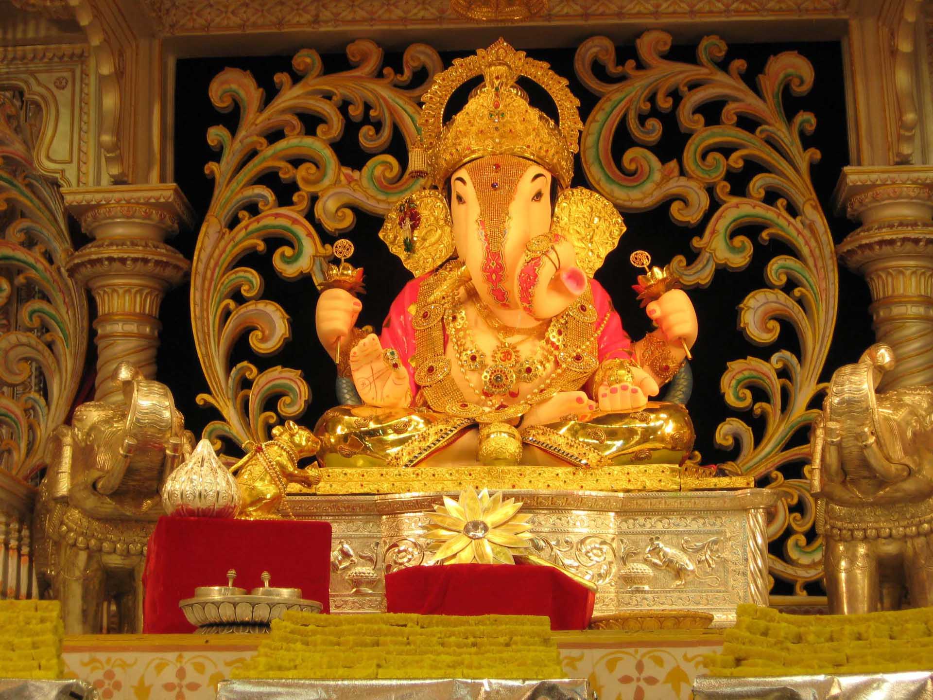 Beautiful God Siddhivinayak Decoration , HD Wallpaper & Backgrounds