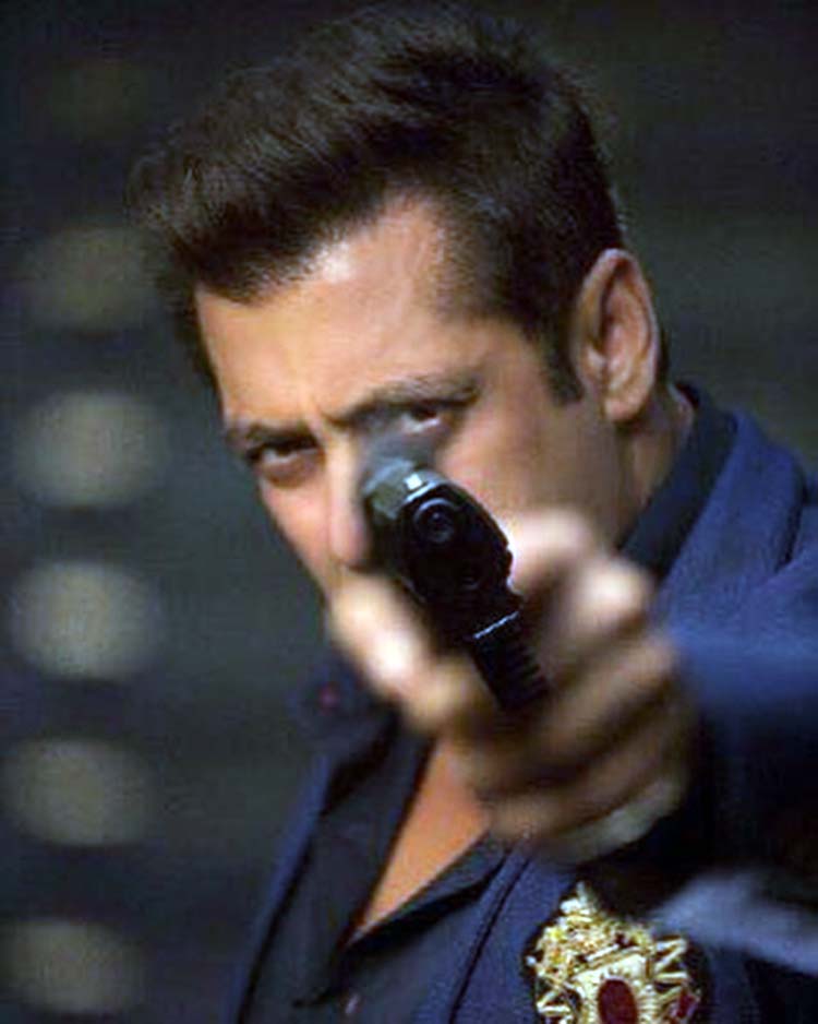 Salman Khan Has Set His Aim For Race - Salman Khan Recent Image 2018 , HD Wallpaper & Backgrounds