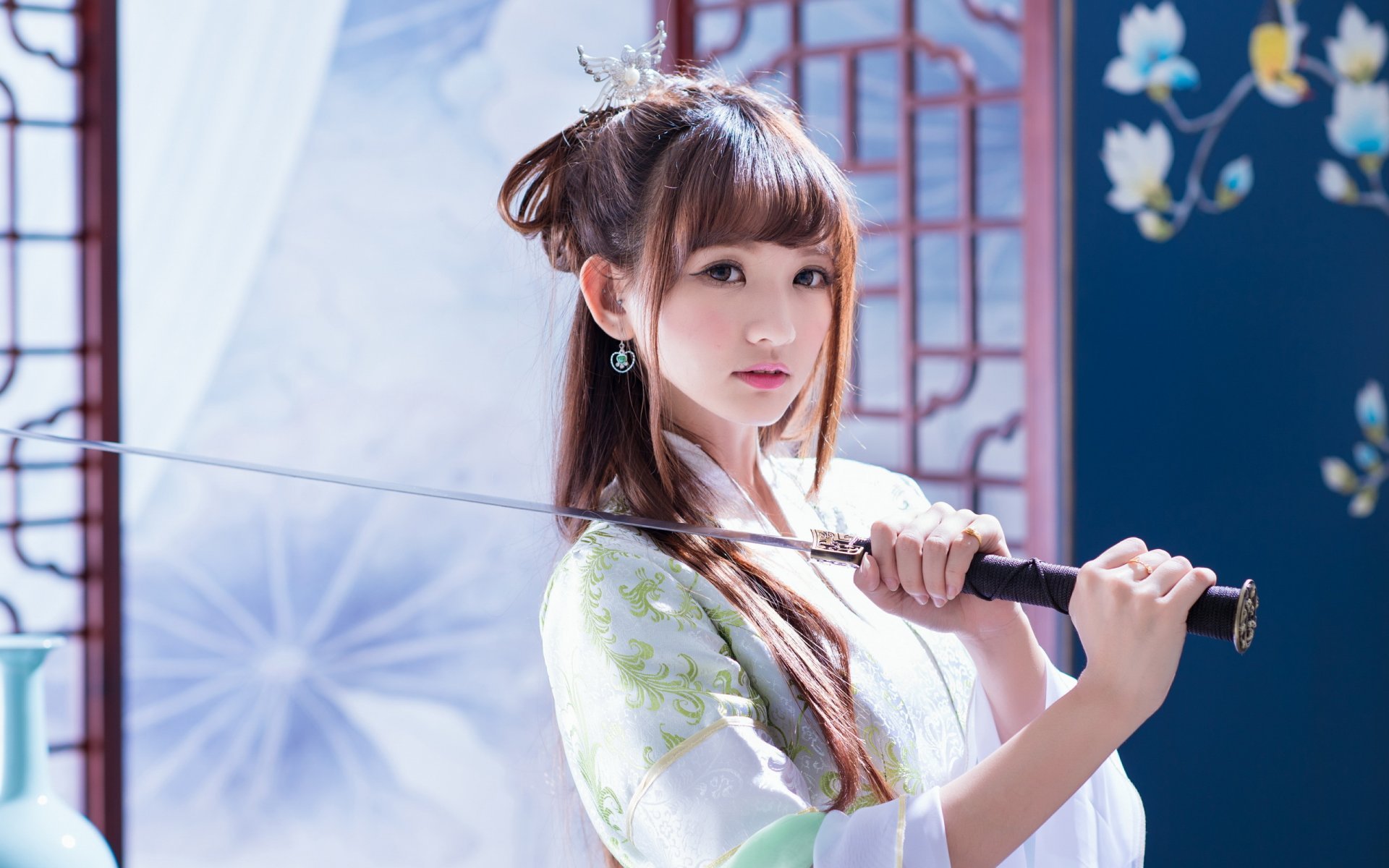 Girl Asian Sword - Asian Girl With Sword , HD Wallpaper & Backgrounds