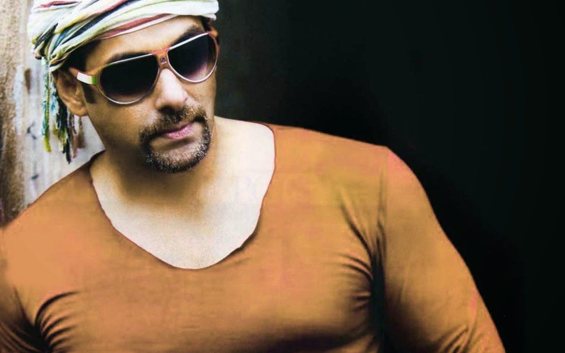 Salman Hd Wallpaper - Salman Latest Hd , HD Wallpaper & Backgrounds