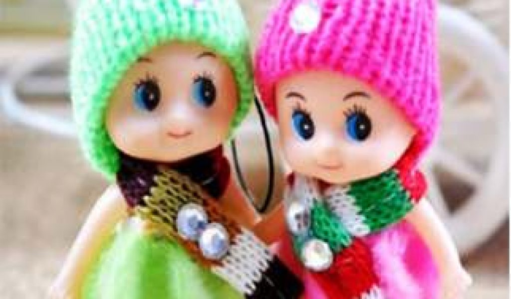 Loving Wallpaper For Whatsapp Dp Two Cute Doll Loving - Whatsapp Pic For Dp , HD Wallpaper & Backgrounds