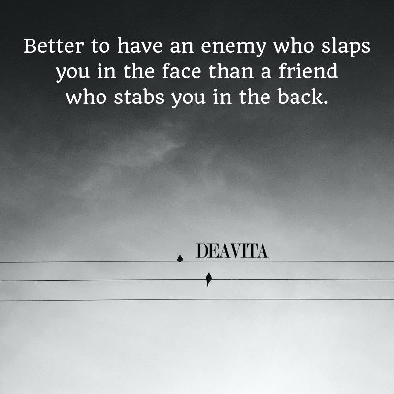 Fake Friends Quotes Wallpaper Enemies And Fake Friends - Amore Puro Frasi , HD Wallpaper & Backgrounds