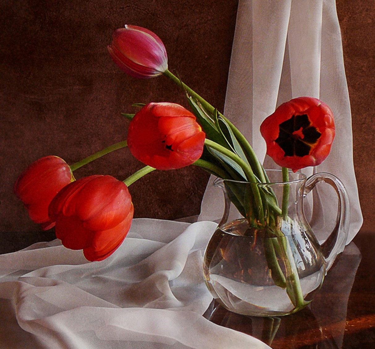 Day Red Tulips Good Morning Sunny Vase Life Beauty - Bouquet , HD Wallpaper & Backgrounds