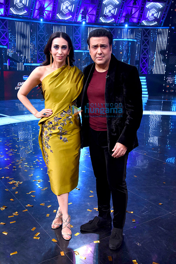 Govinda And Karisma Kapoor On The Set Of 'dance Champions' - Karishma Kapoor In Dance Plus , HD Wallpaper & Backgrounds