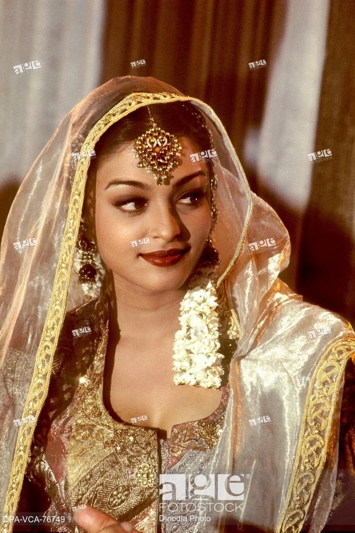 South Asian Indian Bollywood Film Actress Aishwarya - Aishwarya Rai , HD Wallpaper & Backgrounds
