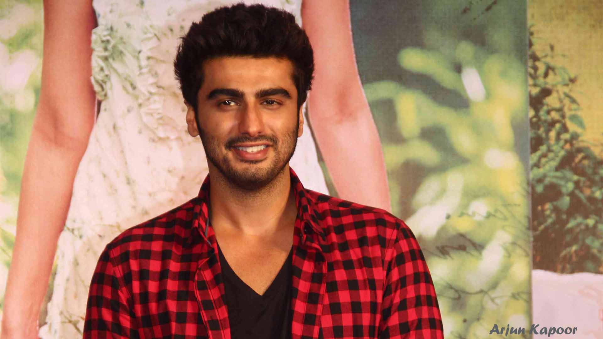 Famous Bollywood Actor Arjun Kapoor Good High Definition - Latest Arjun Kapoor Wallpapers Of Bollywood Actress , HD Wallpaper & Backgrounds