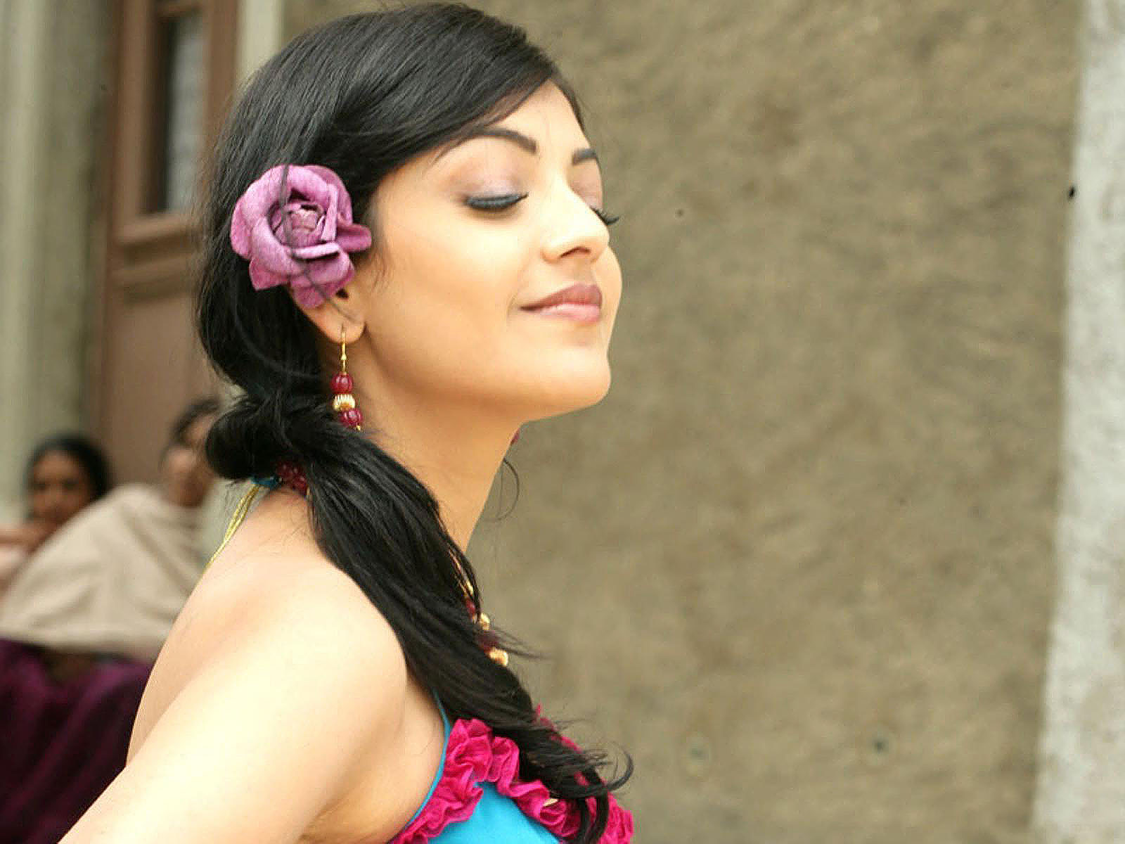 Full Hd Sexy Still Wallpapers Of Indian Actress Kajal - Kajal Agarwal Photos Shayari , HD Wallpaper & Backgrounds