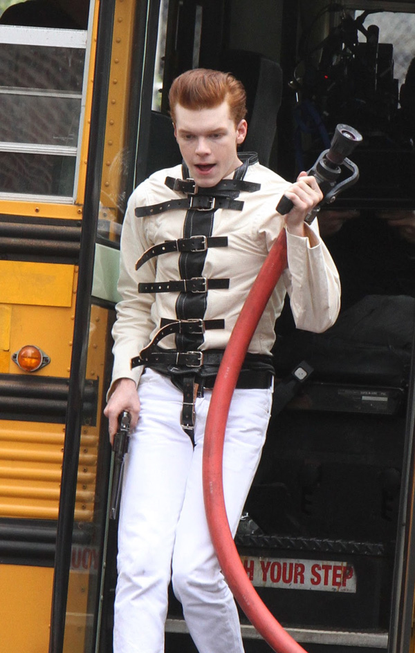 I Made The Mistake Of Posting These Pictures Saying - Cameron Monaghan Jerome Death , HD Wallpaper & Backgrounds
