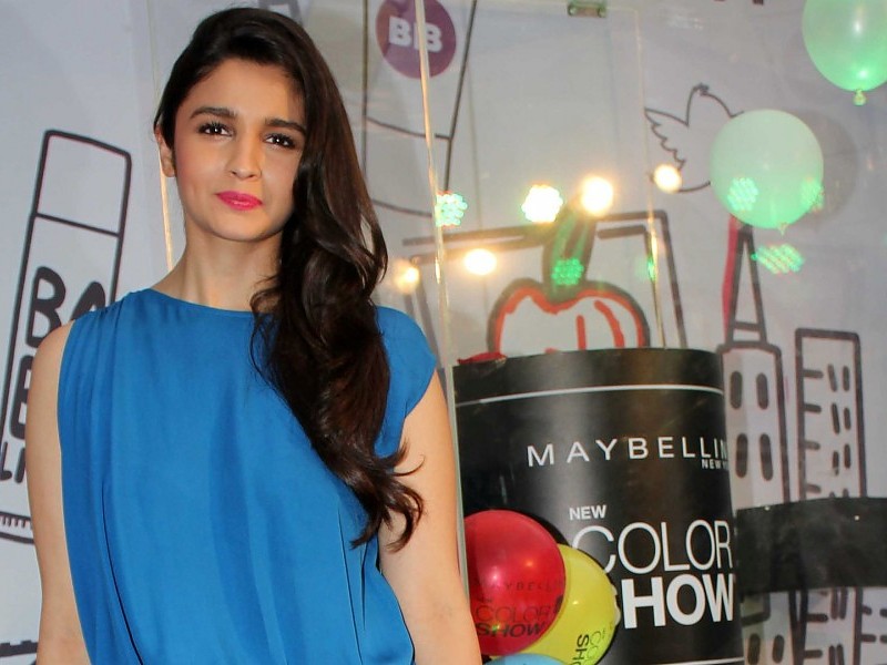 Alia Bhatt Looking Hot And Sexy In Pink Lips And Blue - Alia Bhatt Hot And Sexy Full Hd , HD Wallpaper & Backgrounds