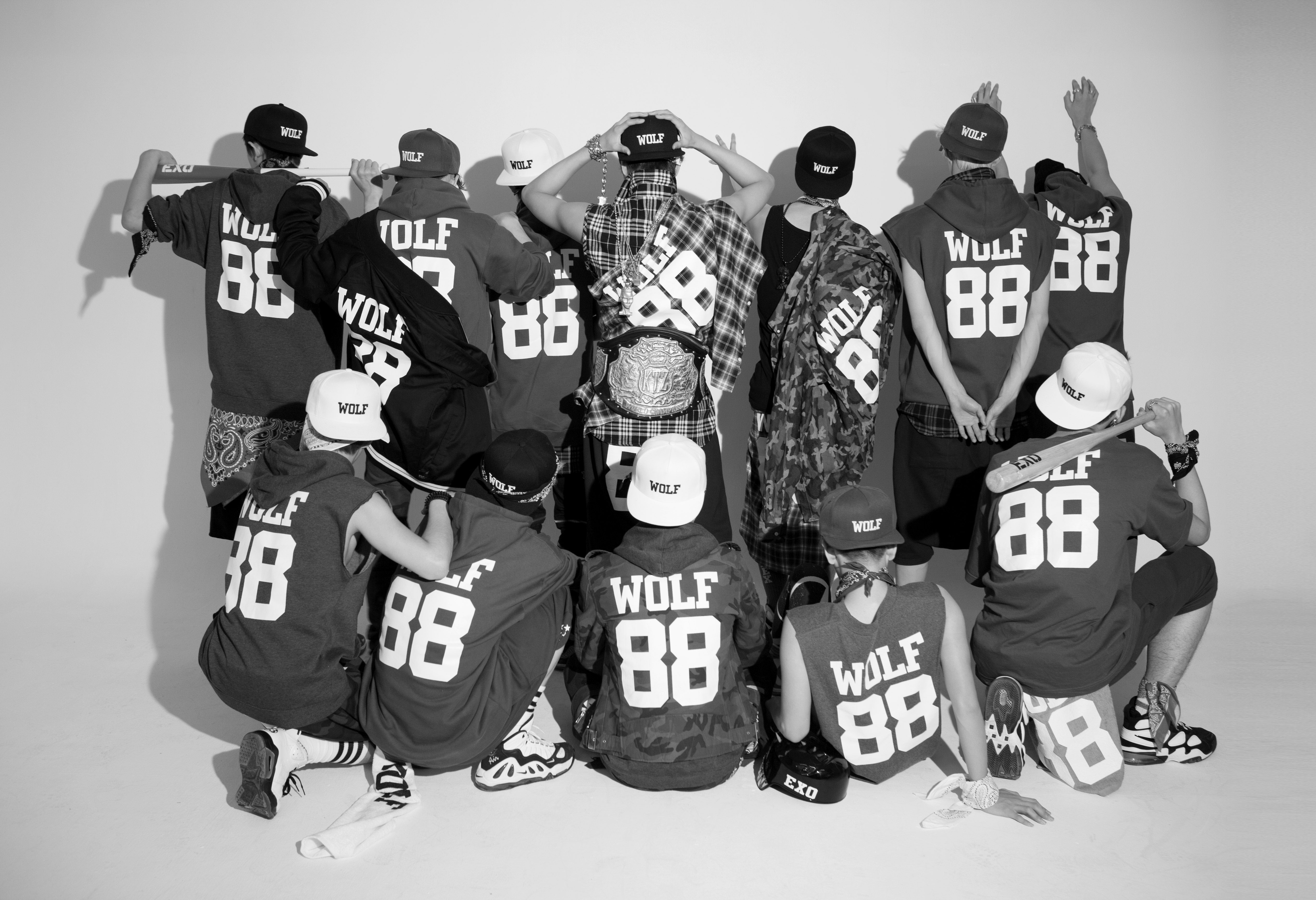 Exo Wallpaper Hd - Exo Wallpaper For Desktop , HD Wallpaper & Backgrounds