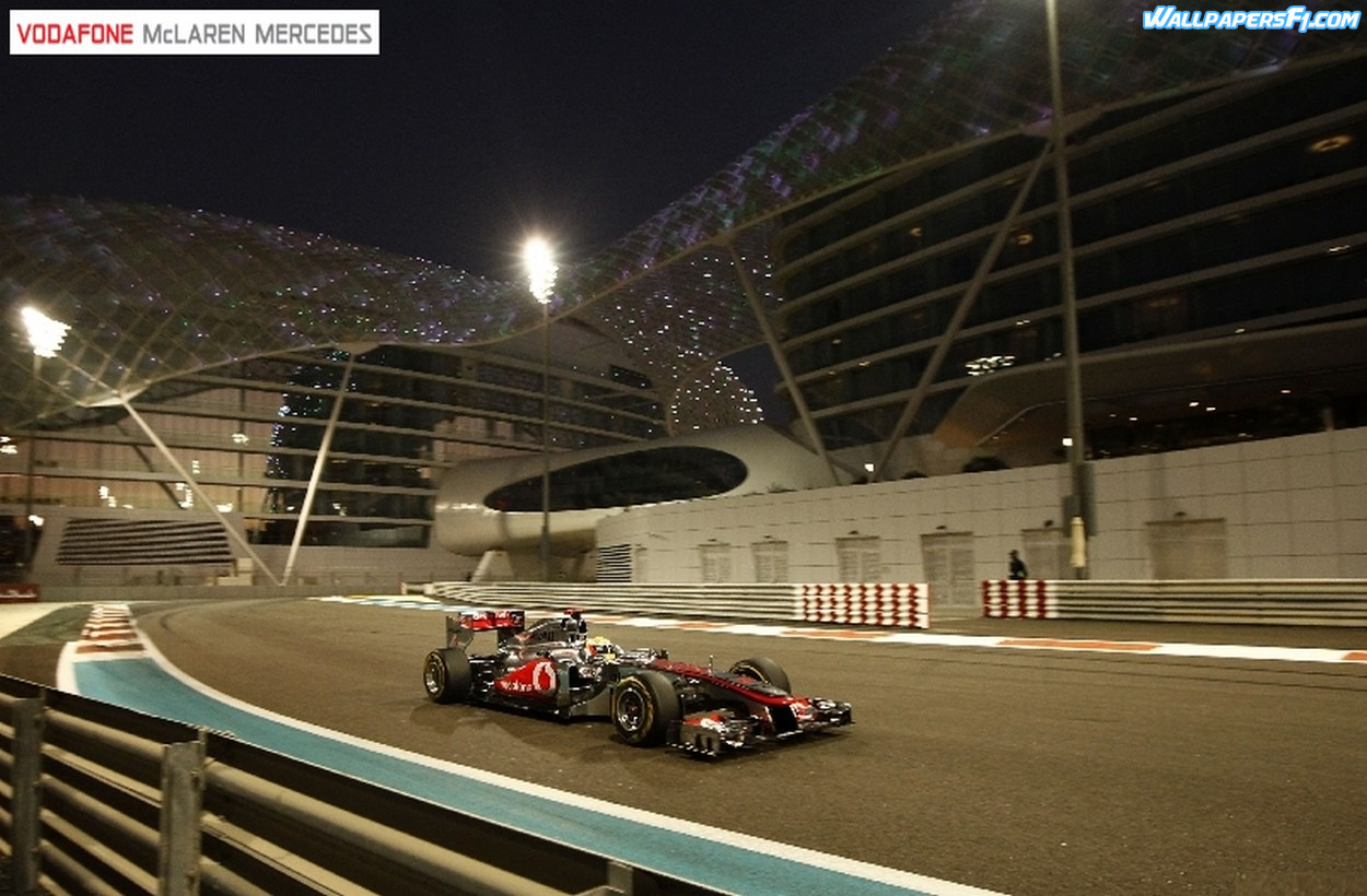 Lewis Abu Dhabi Wallpaper - Abu Dhabi F1 Background , HD Wallpaper & Backgrounds