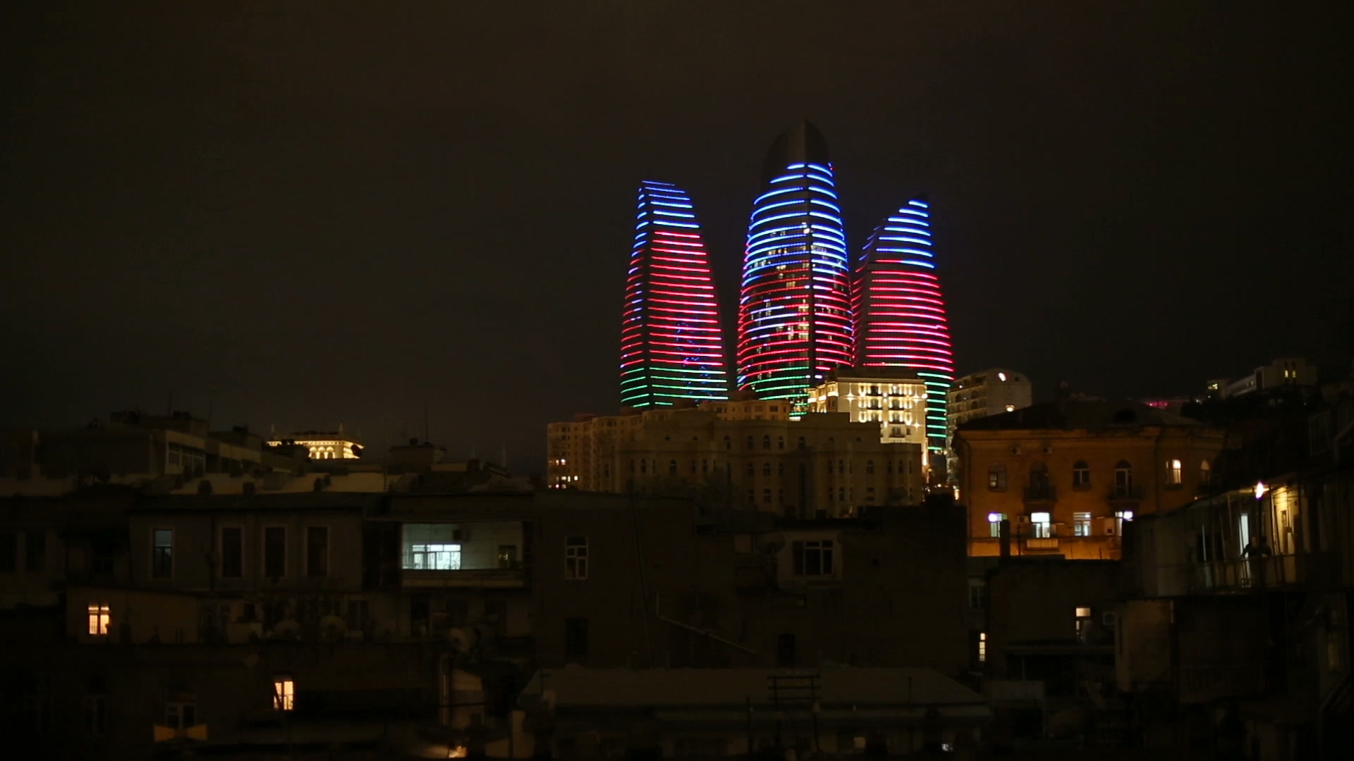 Night View Of The Flame Towers - Azerbaijan Baku Night View , HD Wallpaper & Backgrounds