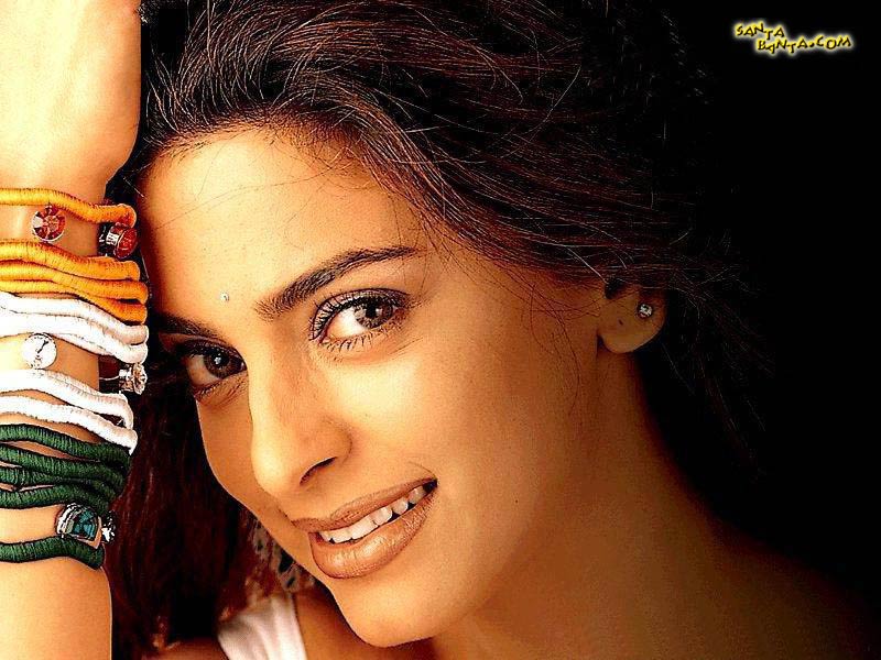 Juhi Chawla Hd Wallpaper - Juhi Chawla , HD Wallpaper & Backgrounds
