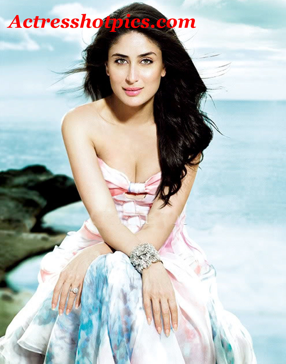 Kareena Images Kareena Kapoor Hd Wallpaper And Background - Kareena Kapoor Magazine Covers , HD Wallpaper & Backgrounds