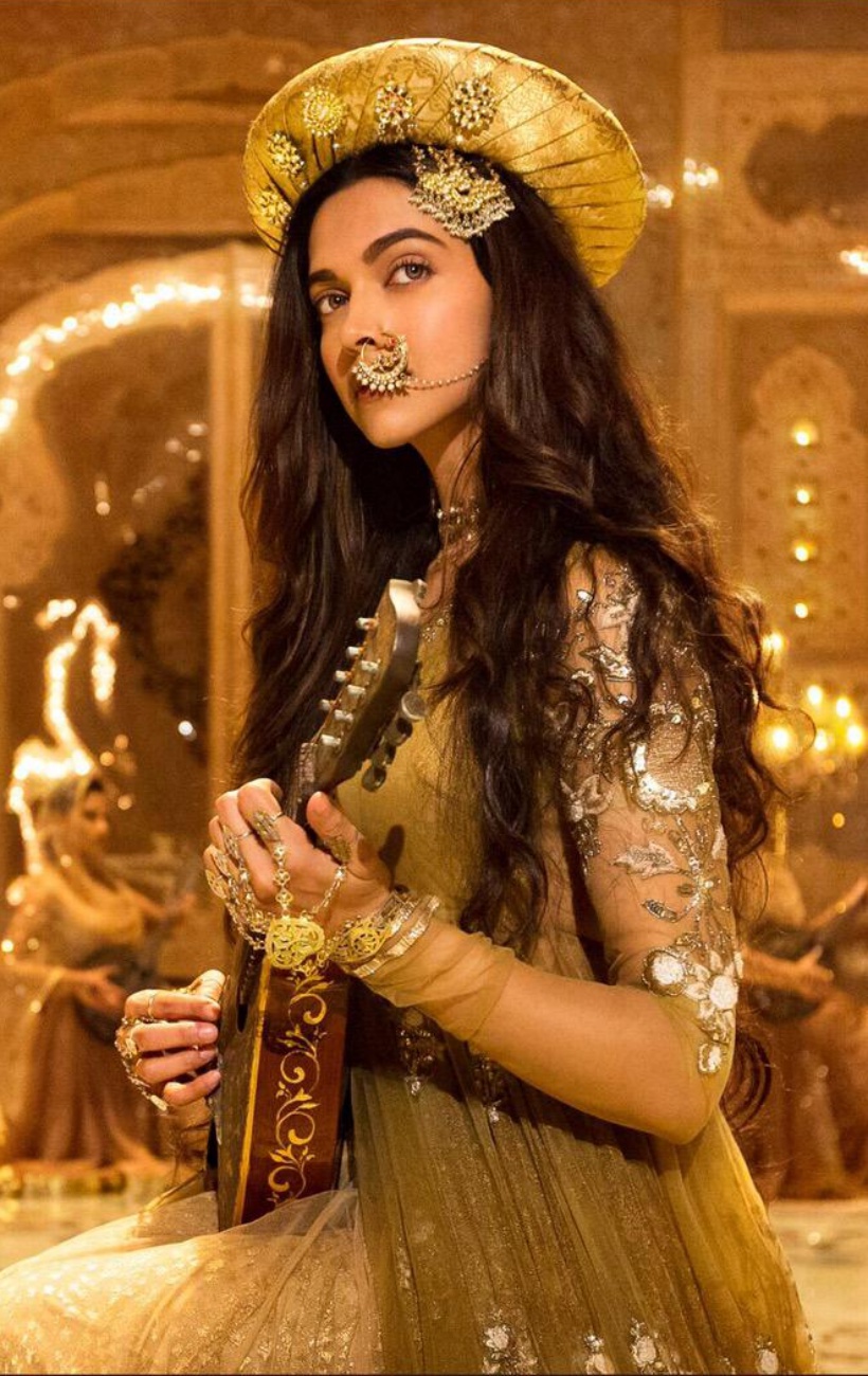Deepika Padukone Bajirao Mastani Review Bajirao Mastani