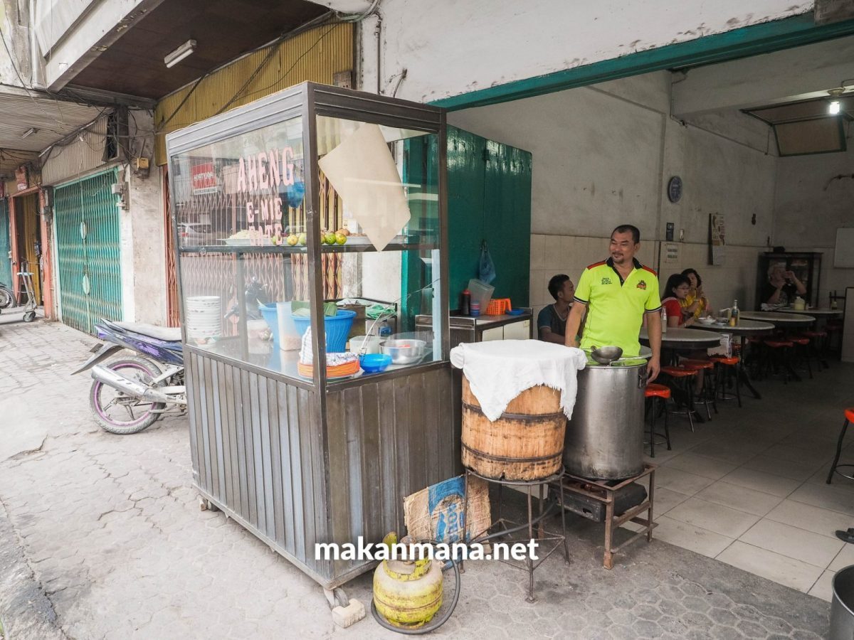 100 Must Eat Local Street Food In Medan 2019 - Building , HD Wallpaper & Backgrounds