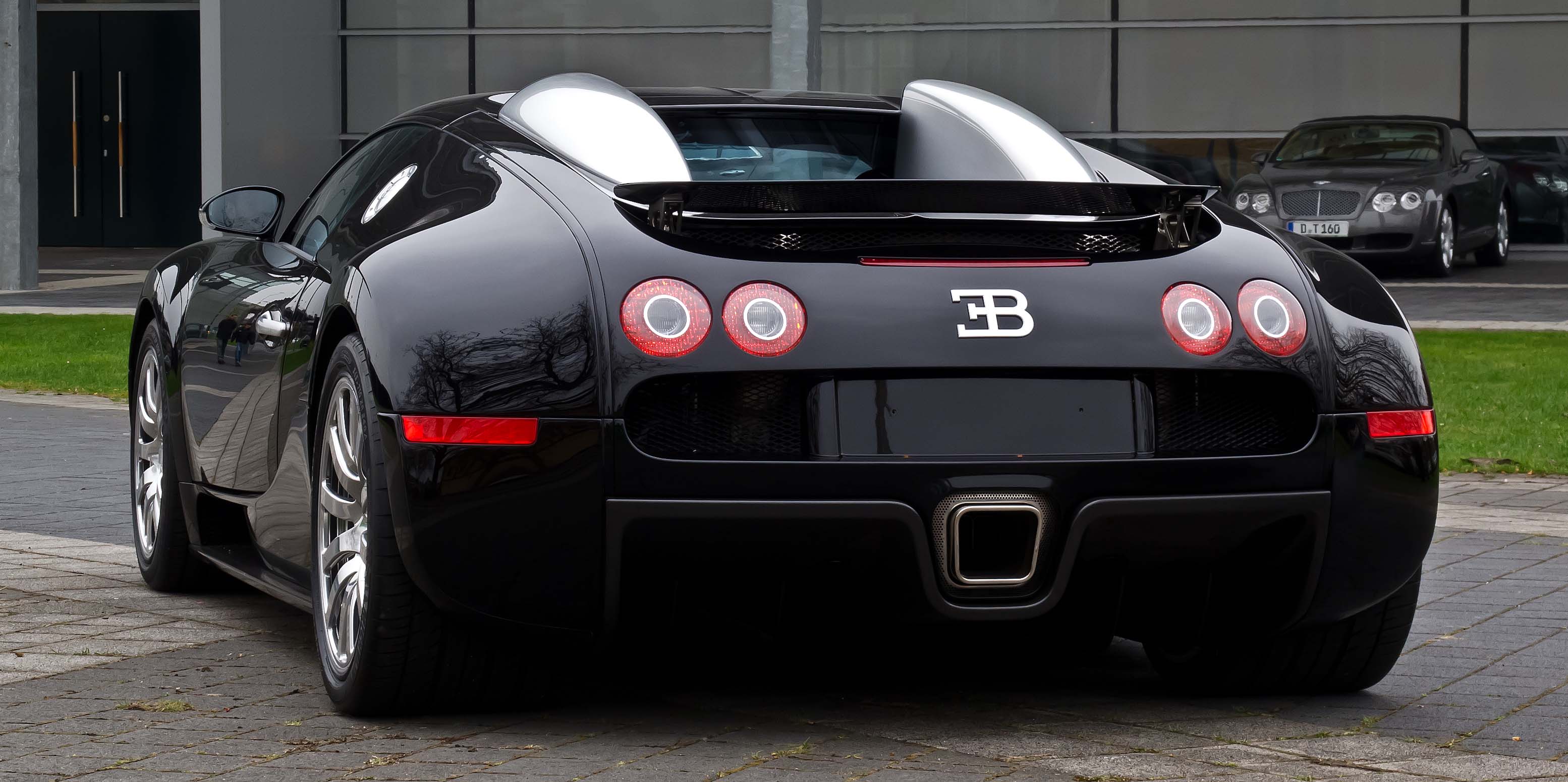 Black Bugatti Veyron Wallpapers For Desktop - Bugatti Veyron Black Back , HD Wallpaper & Backgrounds