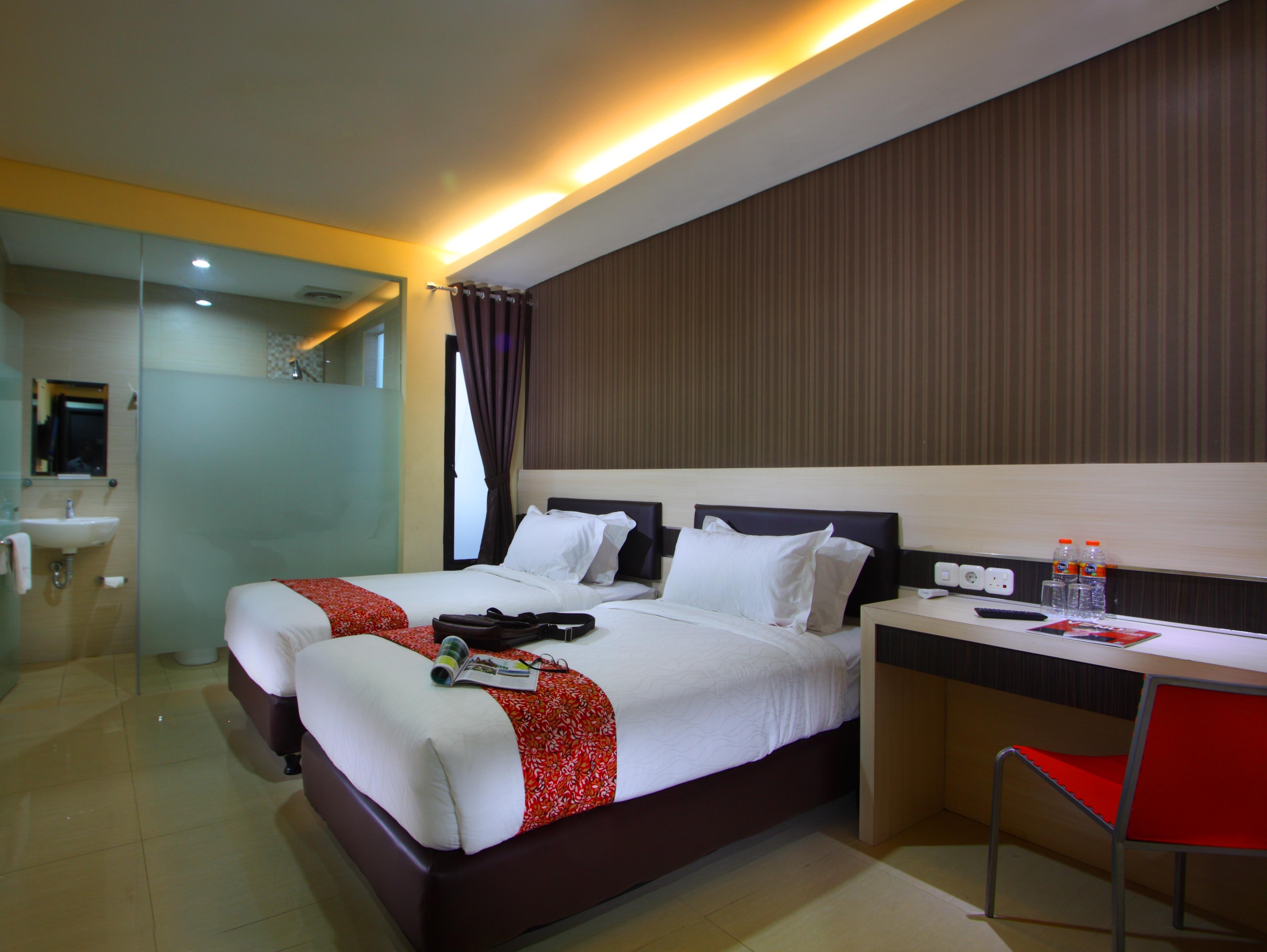 Kamar Deluxe Twin - Sumi Hotel , HD Wallpaper & Backgrounds