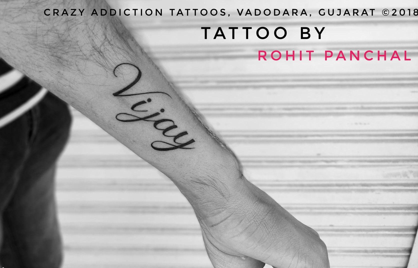Name Of Vijay Tattoo By Rohit Panchal At Crazy Addiction - Vijay Name Tattoo , HD Wallpaper & Backgrounds