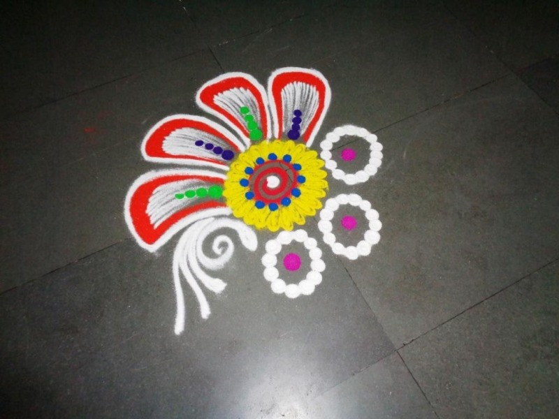 Latest Simple Rangoli Designs For Beginners - Fancy Latest Rangoli Designs , HD Wallpaper & Backgrounds