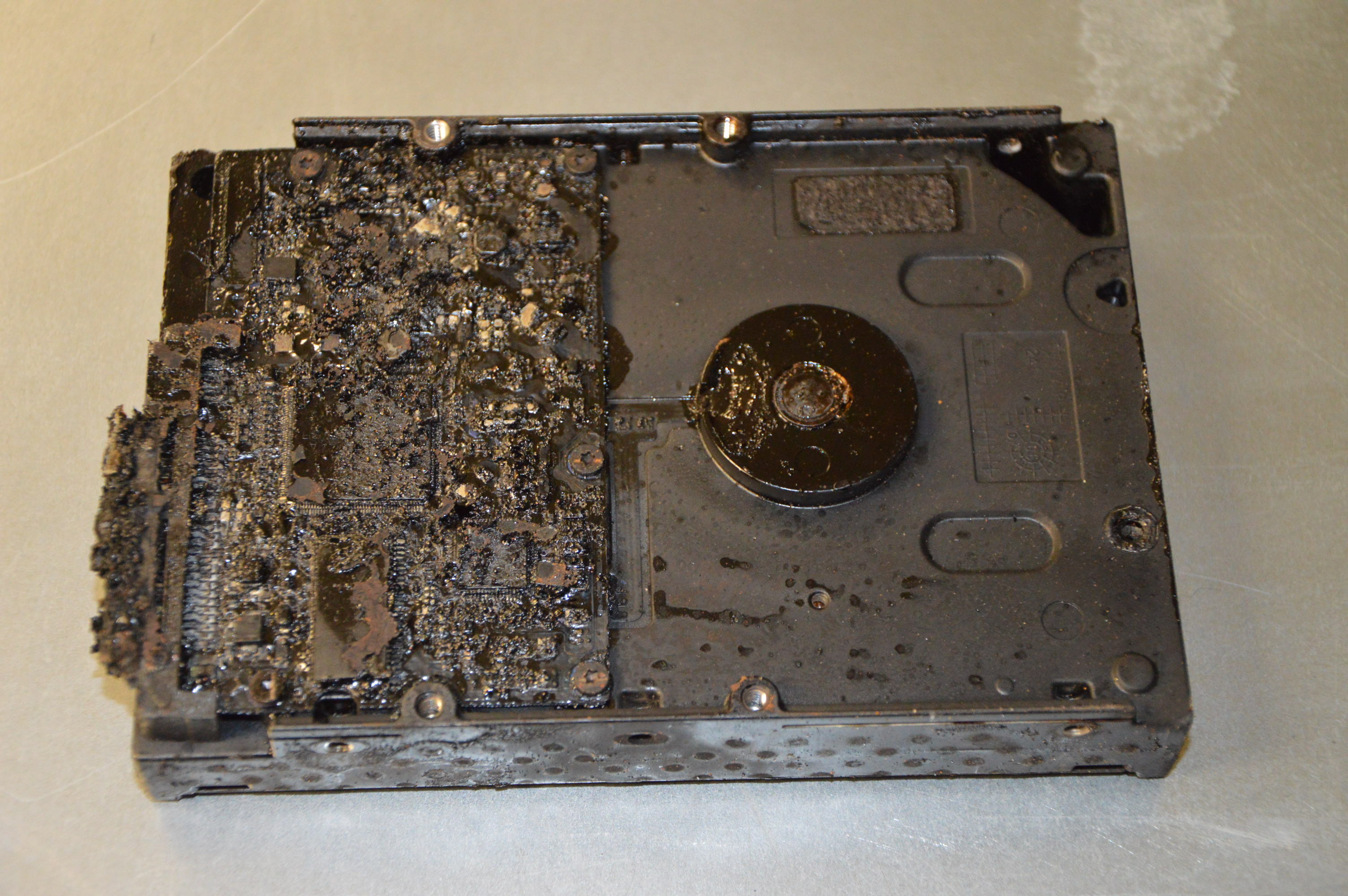 Fire Damage Seattle Data Recovery - Electronic Component , HD Wallpaper & Backgrounds