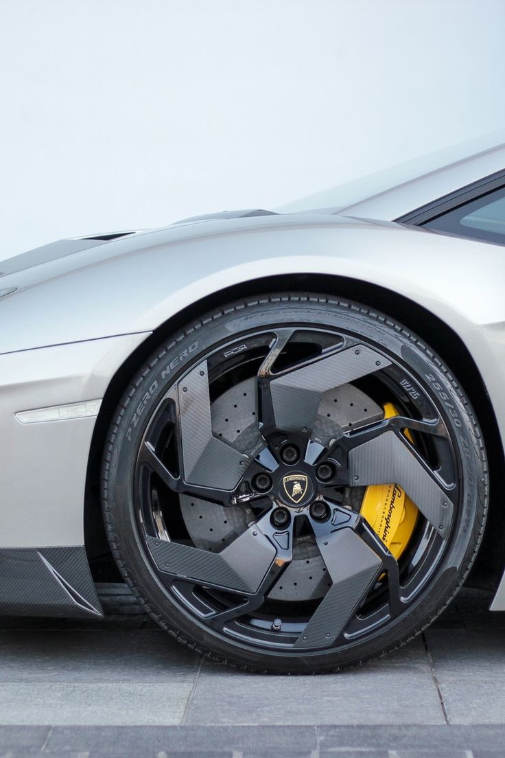 Free Hd Wallpapers For Commercial Use - Carbon Fiber Wheels Lamborghini , HD Wallpaper & Backgrounds