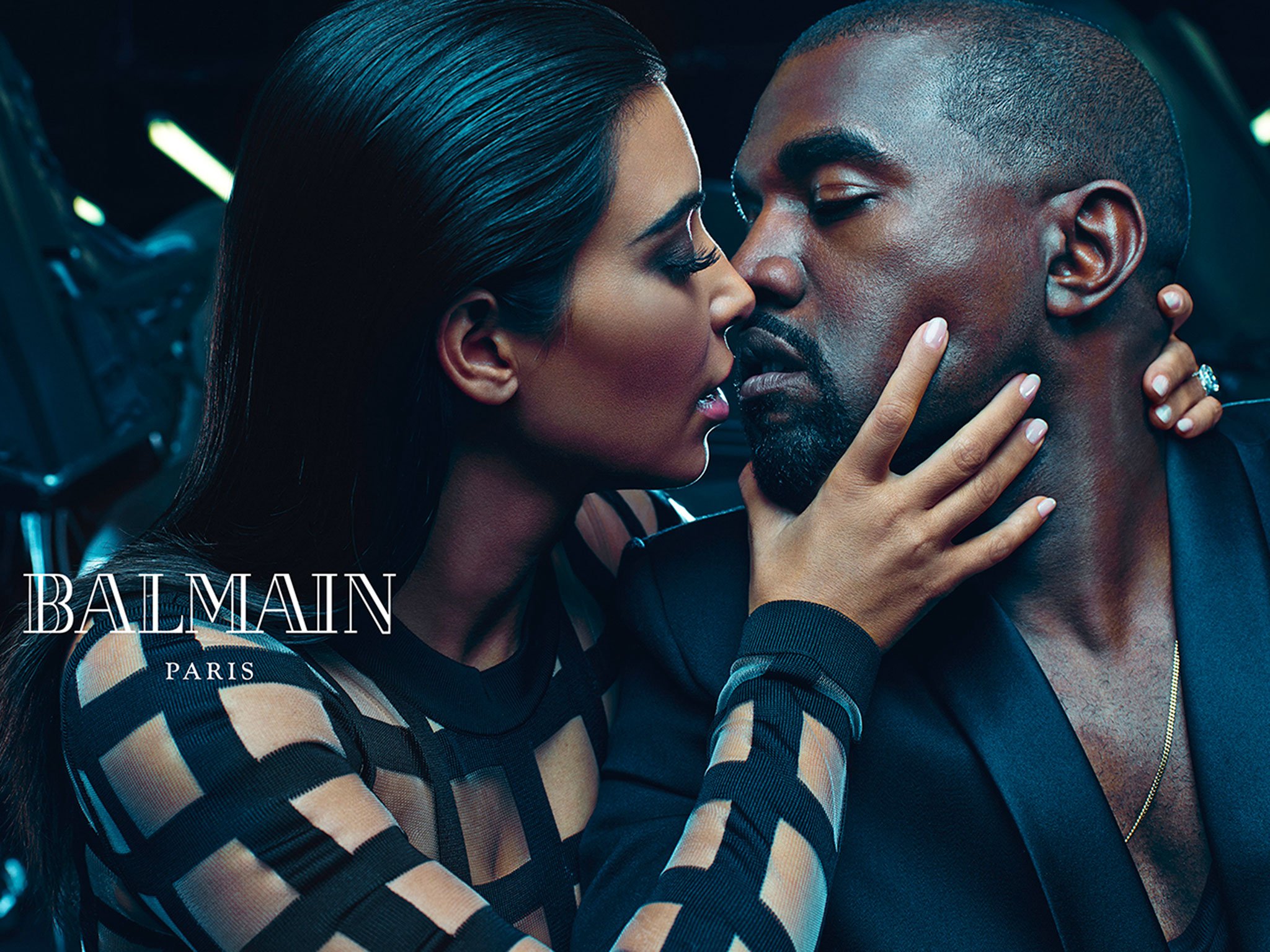 Kim Kardashian And Kanye West Are Balmain's Stars - Kim & Kanye Kissing , HD Wallpaper & Backgrounds