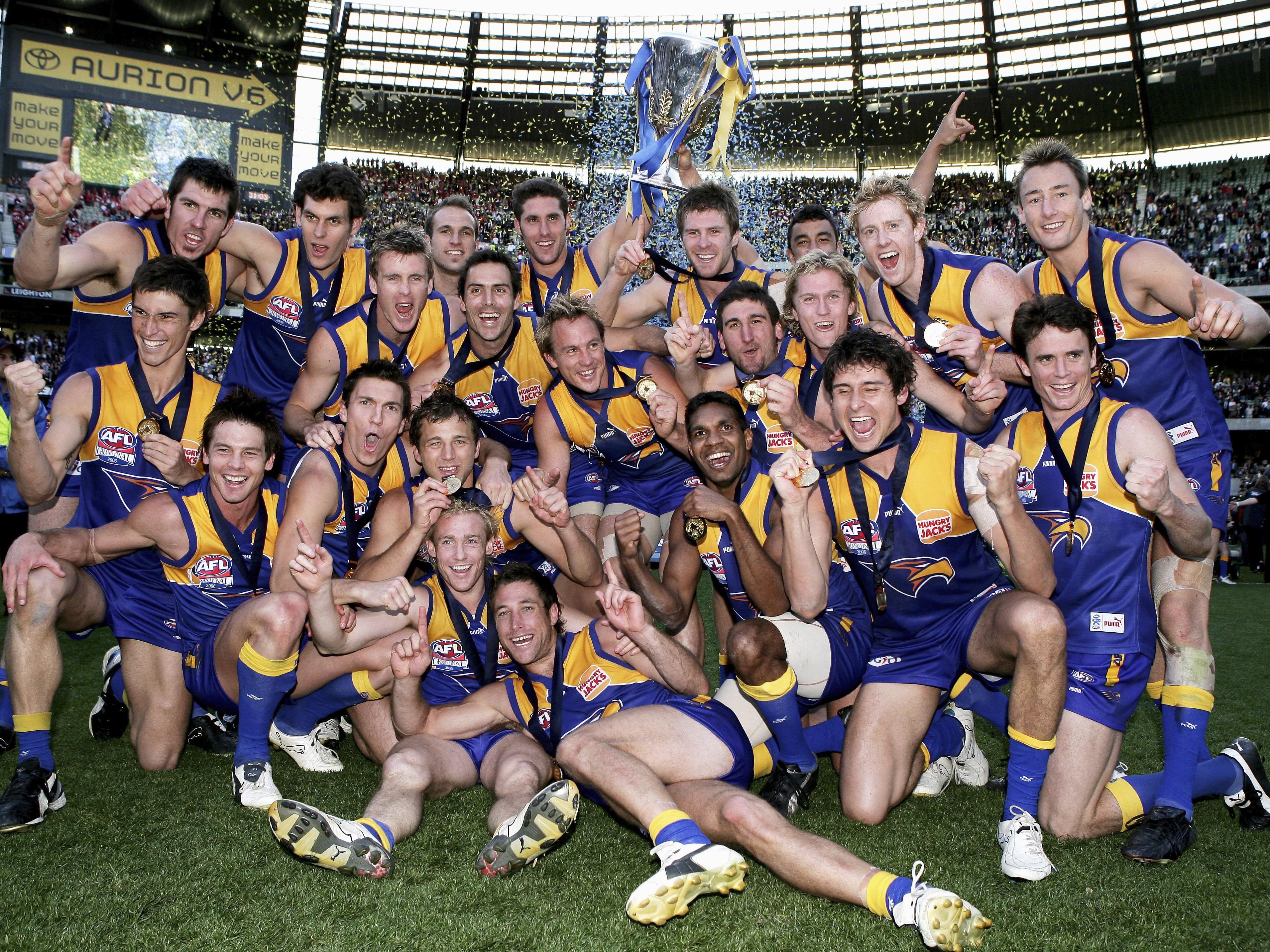 West Coast Eagles Players Celebrate After Winning The - 2018 Afl Grand Final , HD Wallpaper & Backgrounds
