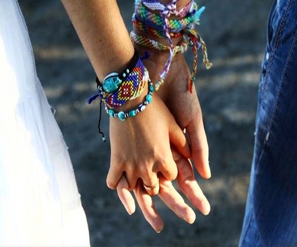 Holding Hands Girl Boy Eachother Love Affect 4980 Jpg - Friendship Bands In Hands , HD Wallpaper & Backgrounds