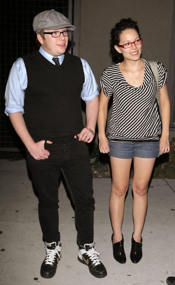 Elisa Yao & Patrick Stump's Wedding Fall Out Boy - Declan Stump Elisa Yao  (#829538) - HD Wallpaper & Backgrounds Download