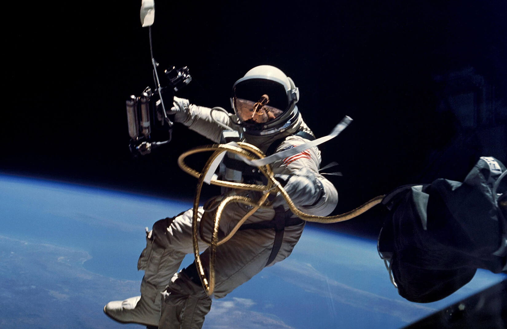 Real Astronaut In Space , HD Wallpaper & Backgrounds