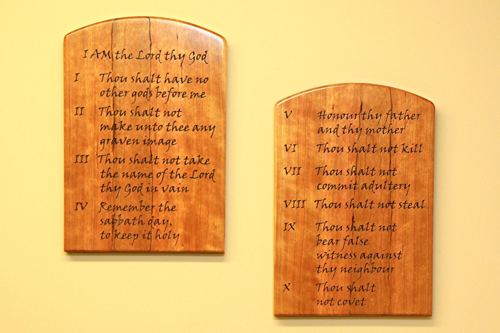 Lovely Ten Commandment Wall Art 20 Top Idea Featured - 10 Commandments Wooden Sign , HD Wallpaper & Backgrounds