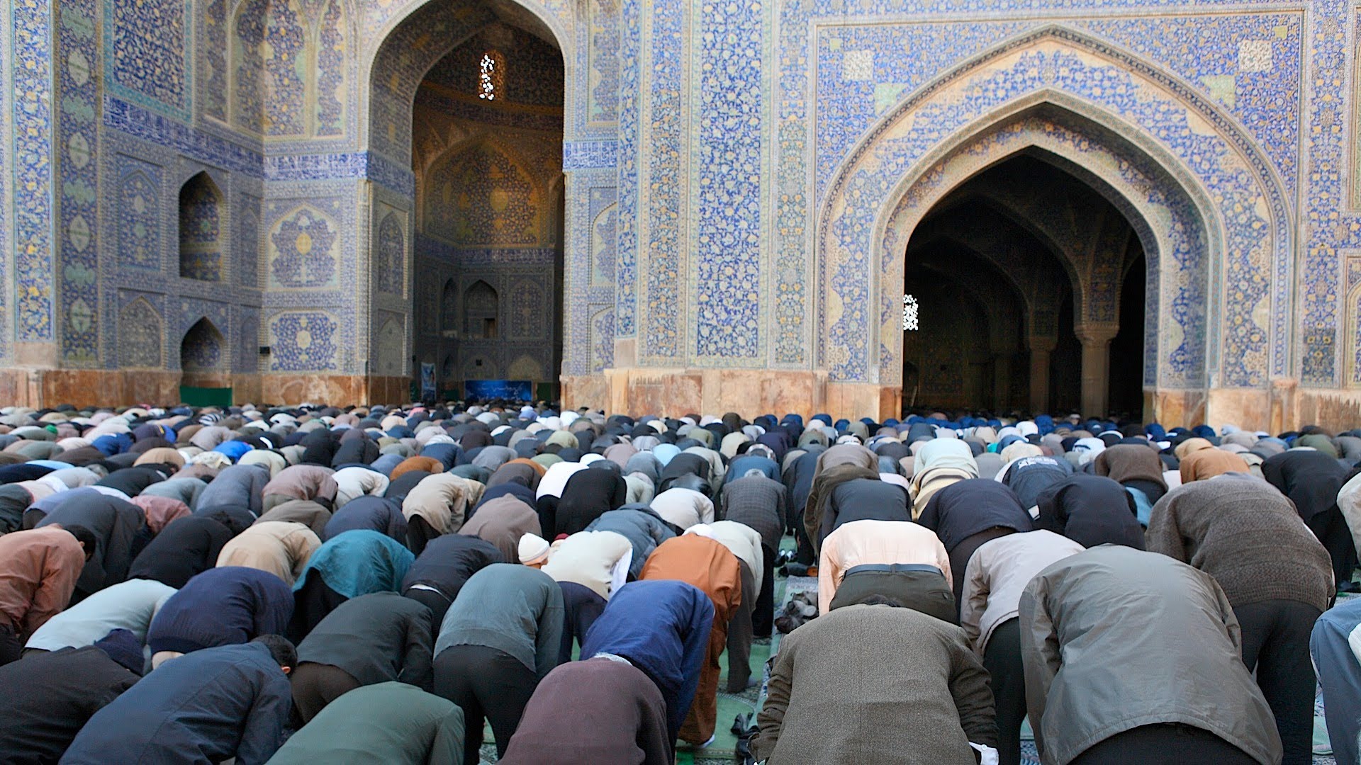 Seorang Muslim Berdoa Lima Kali Sehari, Tidak Hanya - Muslim People Praying Png , HD Wallpaper & Backgrounds