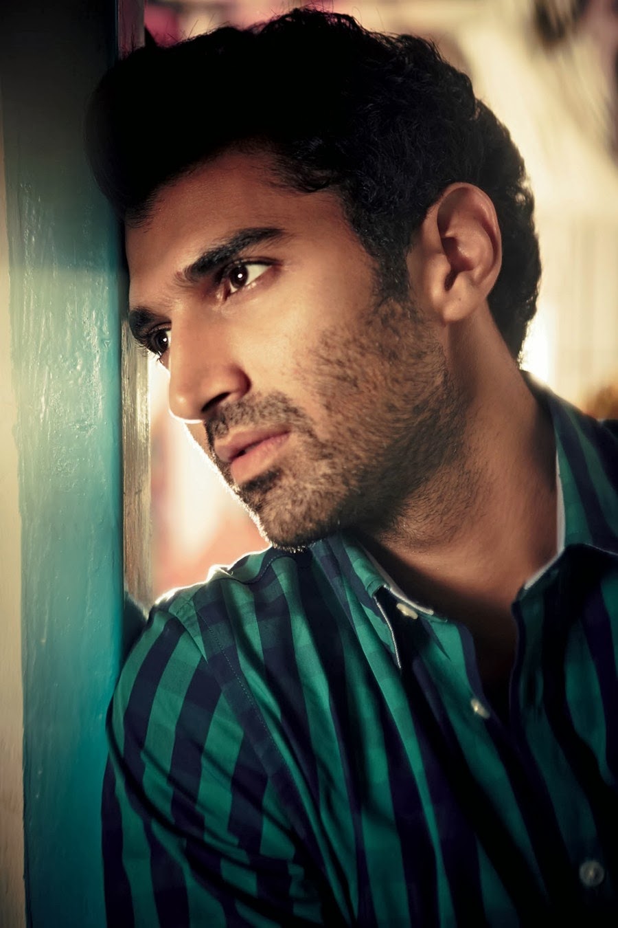 Aditya Roy Kapur Hd Wallpapers Free Downloadaditya - Aditya Roy Kapoor Sad , HD Wallpaper & Backgrounds