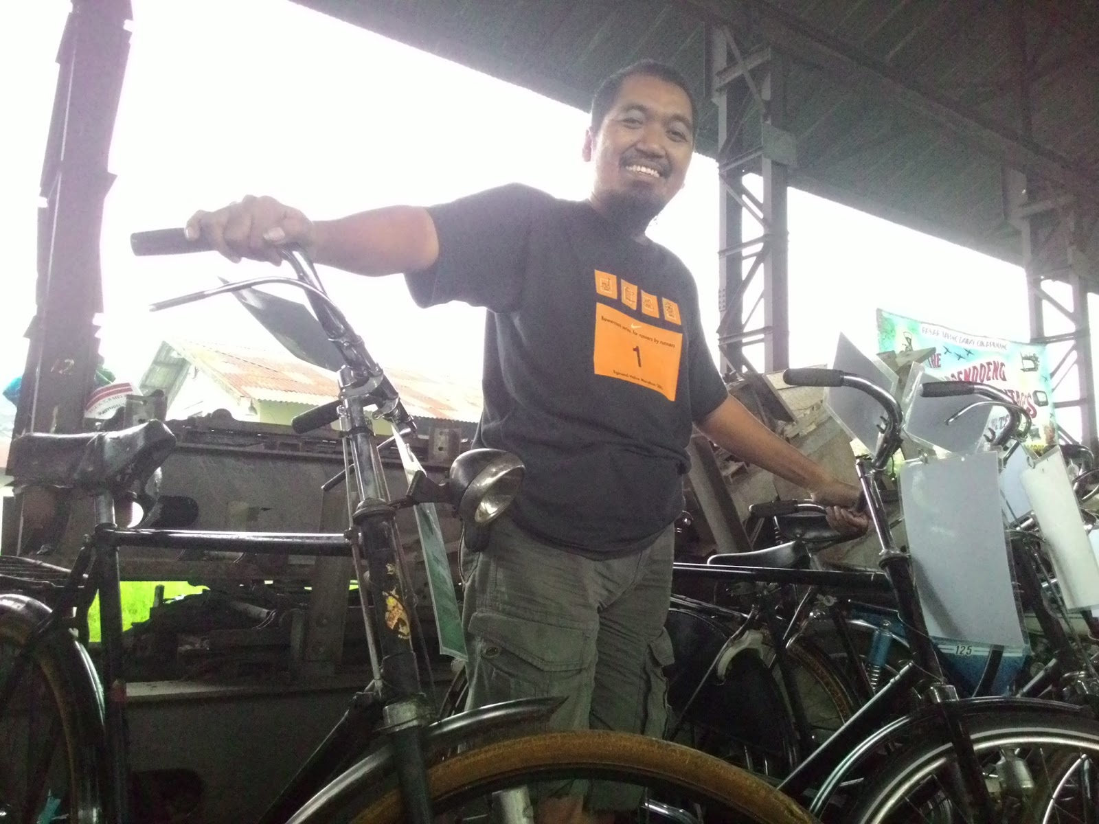 Bandung Hobi Mengoleksi Sepeda Onthel Tak Melulu Hanya - Hybrid Bicycle , HD Wallpaper & Backgrounds