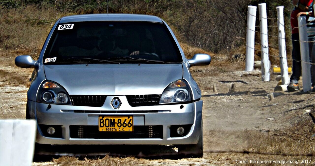 Clio Sport 2004 , HD Wallpaper & Backgrounds