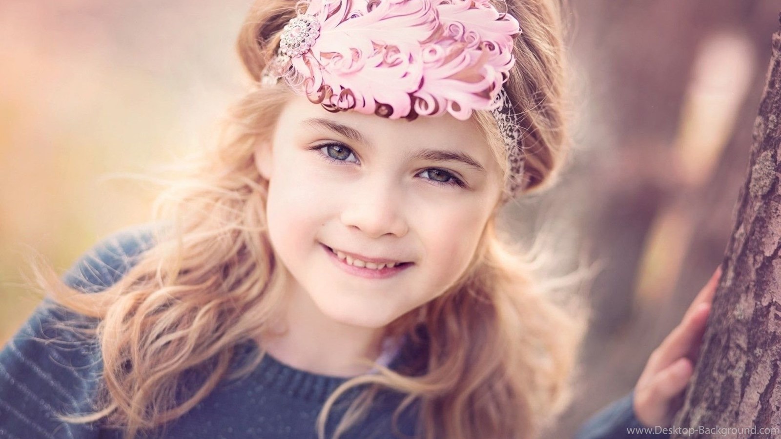 Popular - Smiling Face Cute Girl , HD Wallpaper & Backgrounds