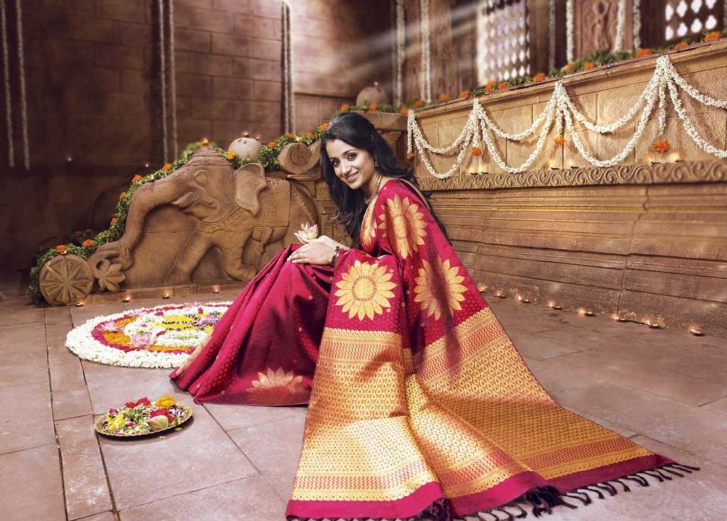 Trisha Krishnan South Indian Festival Traditional Saree - 5000 Rs Silk Sarees , HD Wallpaper & Backgrounds