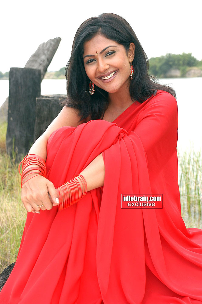 South Indian Actress Kamalini Mukarjee Saree Wallpapers - South Actress In Saree , HD Wallpaper & Backgrounds