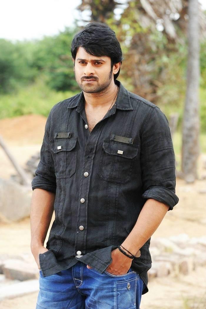 8/17 - Prabhas Photo Full Hd , HD Wallpaper & Backgrounds