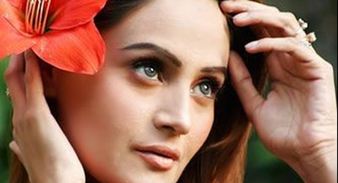 Pakistani Hot Actress Photos Wallpapers Pics Wallpapers - Girl , HD Wallpaper & Backgrounds